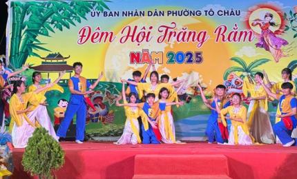 Biểu diễn nghệ thuận đêm hội trăng rằm phường Tô Châu